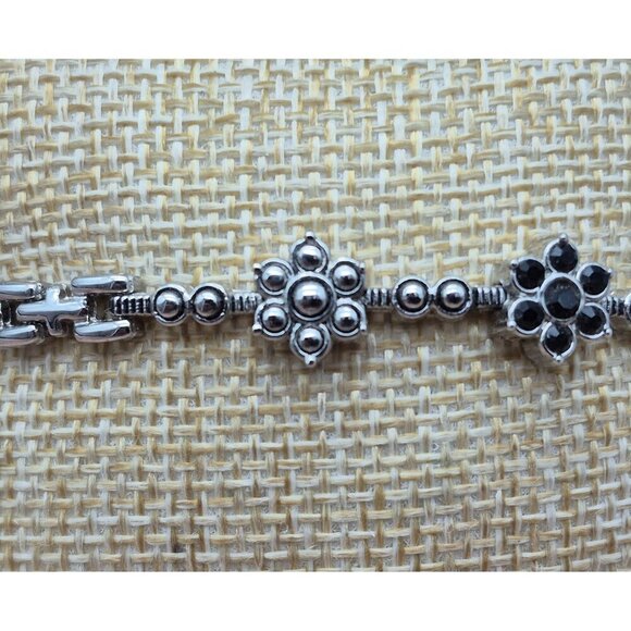 Pretty Silver Tone & Black Rhinestone Floral Link Tennis Bracelet 7.25" Long - Picture 5 of 11